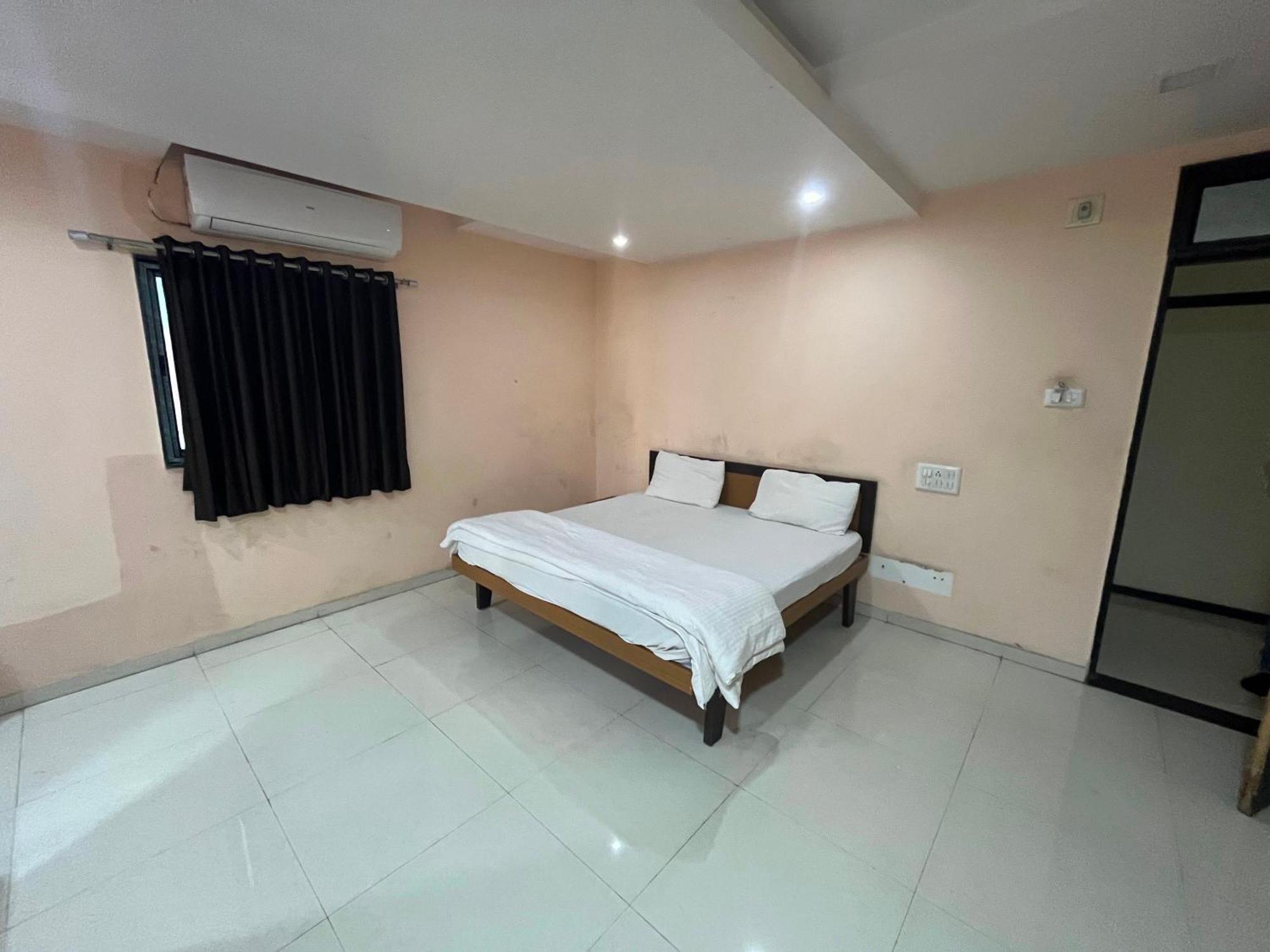 Oyo Hotel Rio Inn Ānand 外观 照片